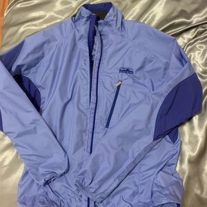 Patagonia windbreaker / rain jacket